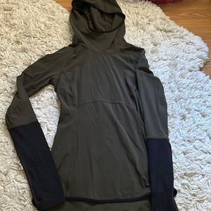 Luluelmon mind sleeve hooded top